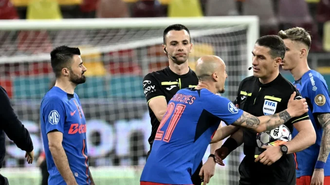 Cum-i-a-raspuns-Istvan-Kovacs-lui-Valentin-Cretu-care-il-strigase-cu-apelativul-„Arbitre22.-Replica-a-fost-extrem-de-taioasa-1400x821