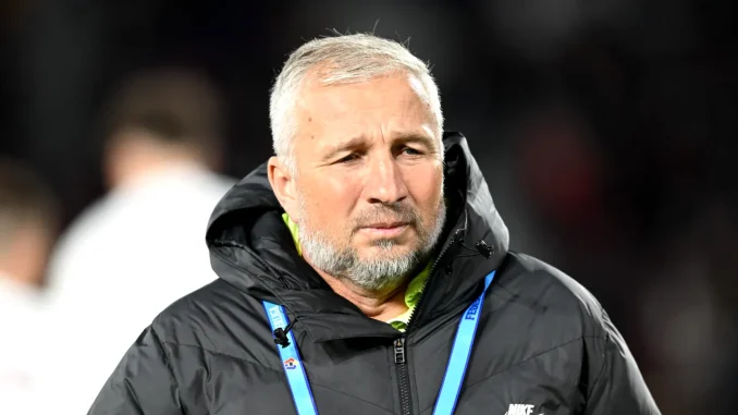 Dan-Petrescu-s-a-suparat-cand-a-auzit-ce-a-facut-Tachtsidis.-Cum-a-reactionat-antrenorul-1400x933