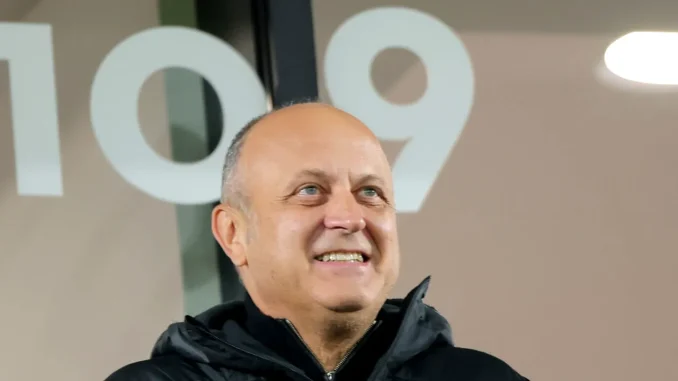 Dan-Sucu-si-Mihai-Rotaru-vor-acelasi-transfer-pe-un-post-problematic-in-fotbalul-romanesc.-Jucatorul-a-impresionat-in-Superliga-si-costa-700.000-de-euro-scaled-e1745481267724-1100x1400