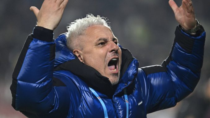 Marius Sumudica reacționeaz� in meciul de fotbal dintre Rapid Bucuresti si Farul Constanta, din cadrul Superligii Supe