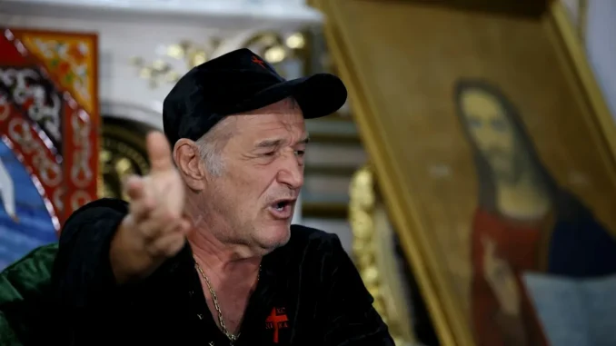 Un-singur-fotbalist-l-a-infuriat-pe-Gigi-Becali-dupa-prima-repriza-din-FCSB-U-Cluj.-Patronul-l-a-scos-la-pauza-1400x934