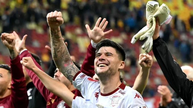 Cristian-Sapunaru-si-a-anuntat-oficial-retragerea-din-cariera-de-fotbalist.-„In-viata-toate-au-un-final.-A-fost-o-onoare-sa-fiu-capitanul-Rapidului-1400x1145