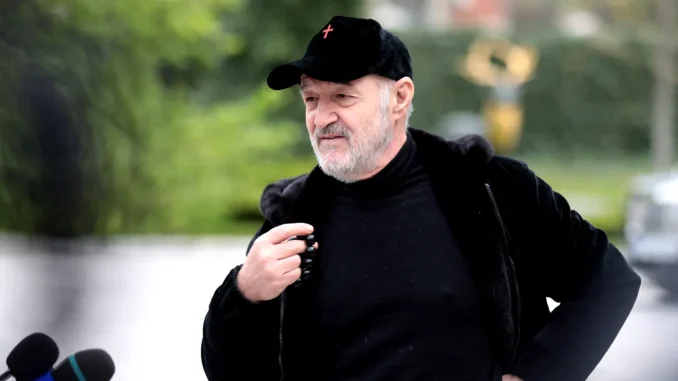 Gigi-Becali-a-luat-decizia-prin-care-isi-pune-in-cap-vestiarul-FCSB-„Nu-e-drept-sa-faci-asa-ceva-1400x933