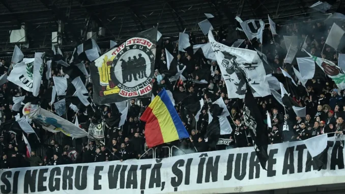 O-familie-de-fani-ai-Universitatii-Cluj-talharita-de-fani-ai-lui-CFR.-Un-baiat-a-fost-bagat-in-coma.-Dezvaluiri-socante-inainte-de-derby-ul-Ardealului-1400x778