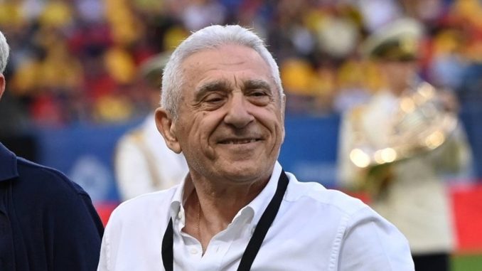 Romanul-a-fost-un-pas-sa-semneze-cu-FC-Barcelona-dar-totul-a-picat-din-cauza-lui-Giovanni-Becali