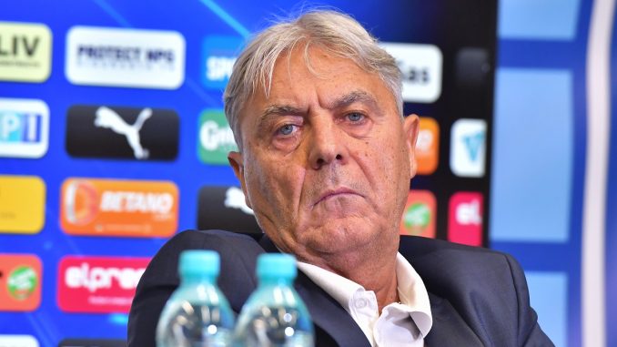 FOTBAL - CS UNIVERSITATEA CRAIOVA - PREZENTARE ANTRENOR