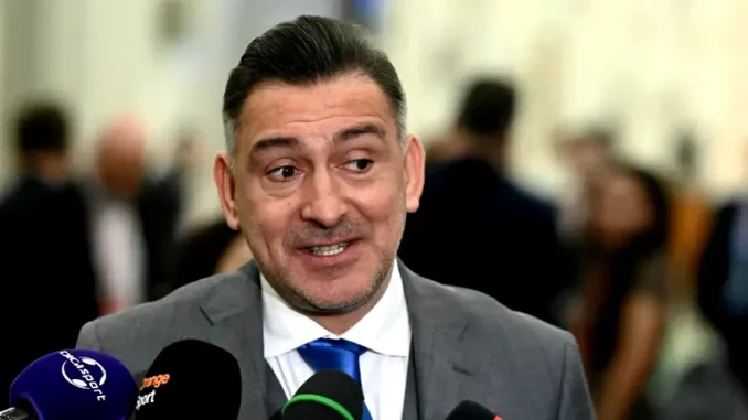Cum-a-reactionat-Ilie-Dumitrescu-dupa-ce-a-vazut-noul-echipament-al-FCSB-ului