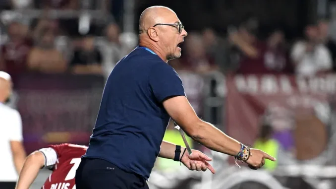 Leo-Grozavu-a-rabufnit-la-adresa-arbitrajului-dupa-Rapid-FC-Botosani-2-1-„Dubios-Daca-asa-se-traseaza-liniile-in-Giulesti…