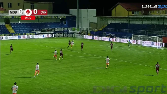 Dezastru-pentru-noua-achizitie-de-la-CFR-Cluj-A-facut-penalty-la-doua-minute-de-la-debutul-pentru-echipa-lui-Varga-1400x693