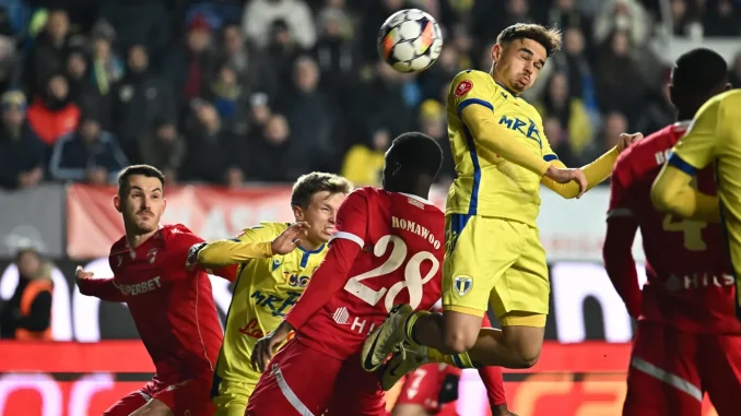 Petrolul-Ploiesti-Dinamo-Bucuresti-Live-Text-Online-de-la-ora-2100-in-etapa-9-din-Superliga.-Jucatorii-lui-Liviu-Ciobotariu-nu-au-castigat-niciun-meci-acasa-in-acest-sezon.-Echipele-probabile-1400x
