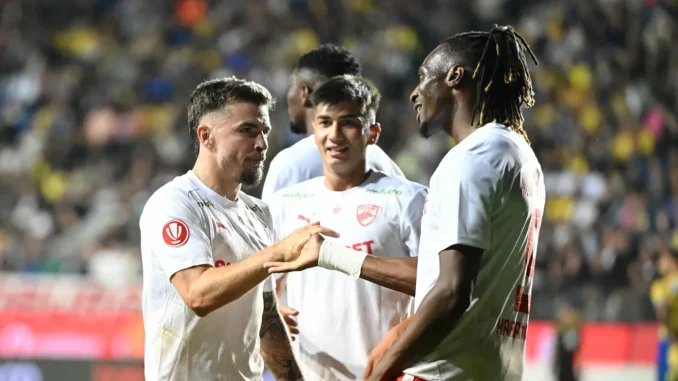 https___www.prosport.ro__wp-content_uploads_2025_09_Fotbalistii-lui-Dinamo-au-prins-curaj-dupa-ce-au-ajuns-pe-podium-si-ii-pun-gand-rau-Universitatii-Craiova-scaled-e1757968868842-1400x838