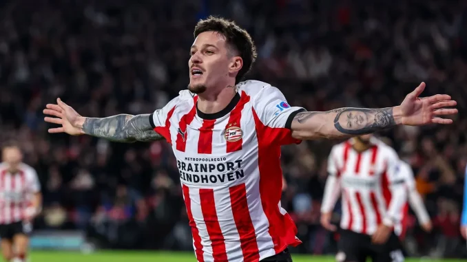 La-16-ani-dupa-Adrian-Mutu-Cine-sunt-singurii-romani-care-au-reusit-„dubla-precum-Dennis-Man-in-grupele-Champions-League.-SPECIAL